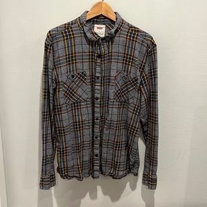 Levi’s Plaid Shirt size Men’s XL